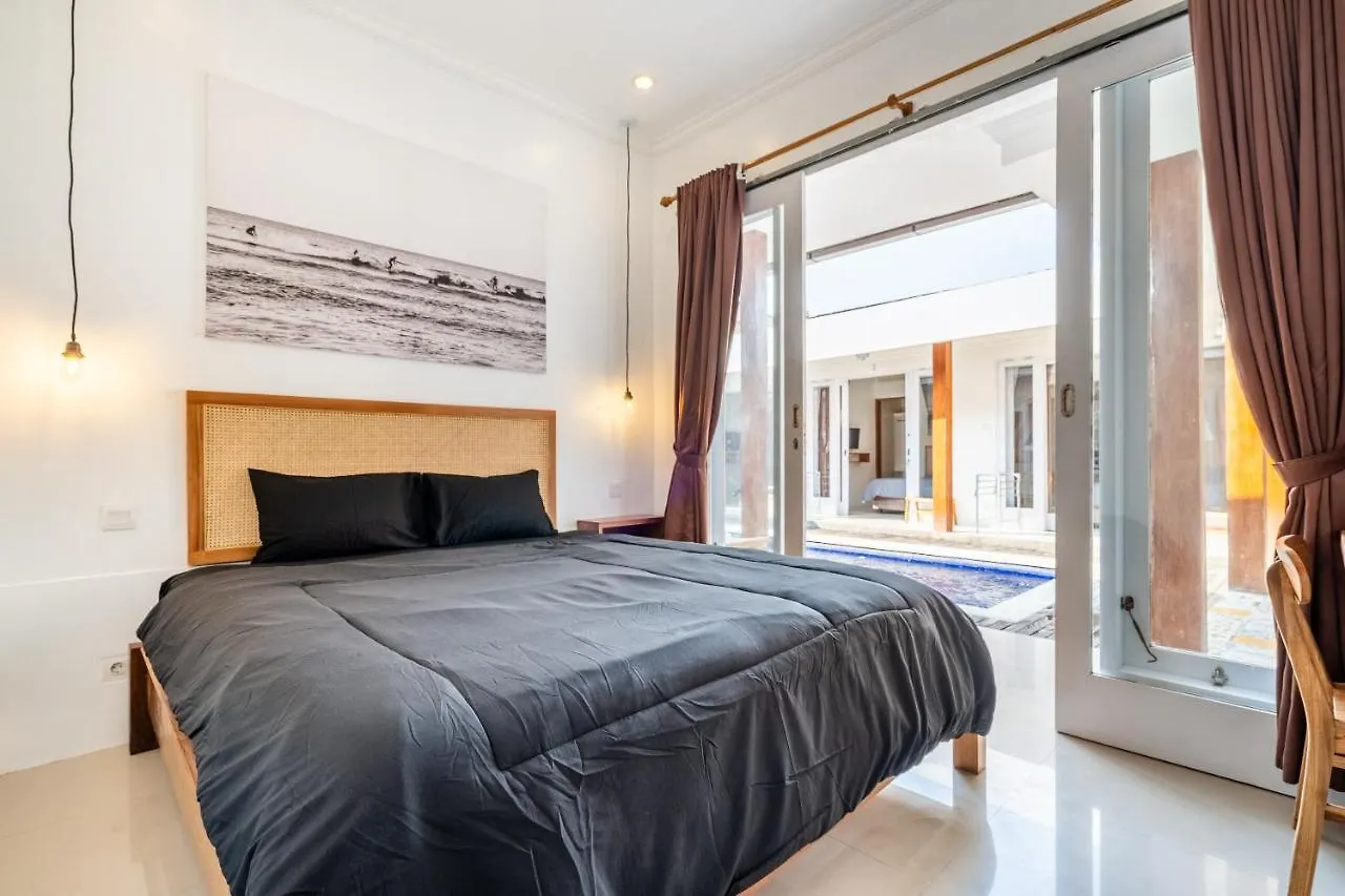 Lumturi House - Centrally Located Seminyak  Guest house